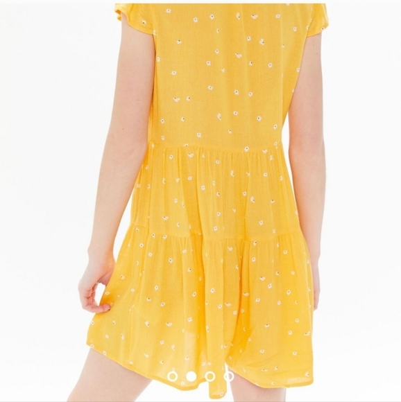 Urban Outfitters yellow women's short jumpsuit with flowers size xs-tp and tiere - Picture 2 of 13
